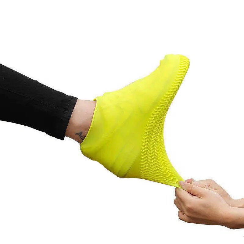 thumbnail image 1 of Fundas de silicona impermeables para zapatos para la lluvia, cubiertas de goma antideslizantes reutilizables para zapatos de lluvia, zapatos de ciclismo para mujeres, niños (amarillo mediano, 1 of 4