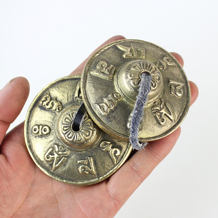 thumbnail image 2 of Campana tibetana, con hermoso estuche De Nepal, para sanación con sonido, yoga, meditación, atención plena, 4", 2 of 5