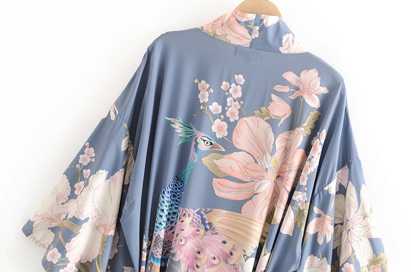 thumbnail image 3 of Batas de kimonos largas, suaves, ligeras y sedosas para mujer, bata floral de lujo para mujer (pavo real), 3 of 5