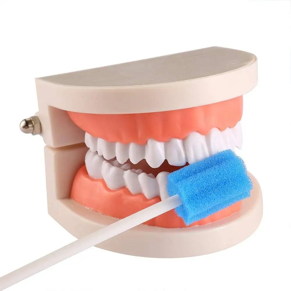 thumbnail image 2 of Hisopos de cuidado bucal desechables, azul, 100 unidades, bastón de esponja de limpieza desechable para ancianos, bastoncillo para el cuidado bucal, 2 of 5