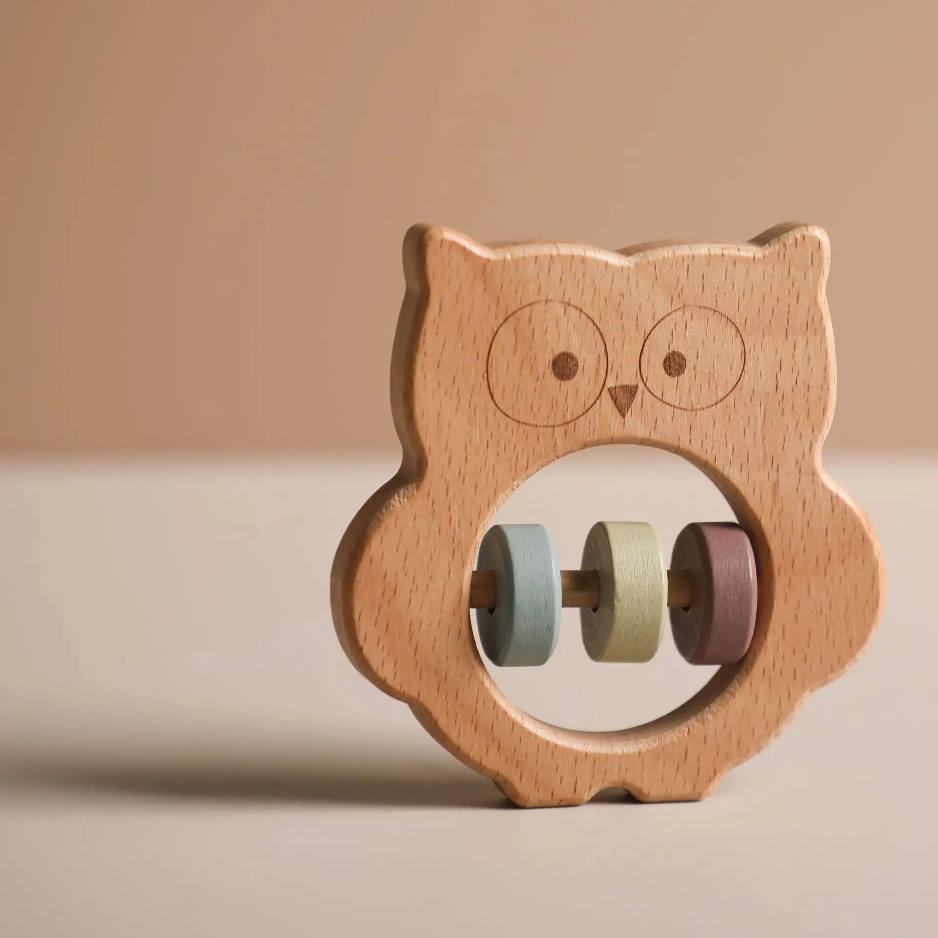 thumbnail image 4 of Sonajero de madera para bebés: juguete mordedor con sonajero de madera, seguro y fácil de agarrar para bebés y niños pequeños durante la dentición, alivia el dolor de la dentición Limitoll, 4 of 4