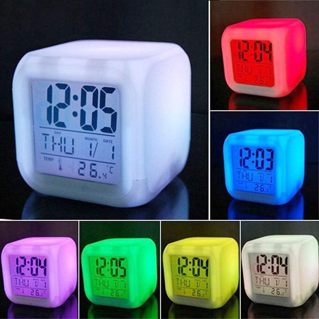 thumbnail image 2 of Reloj despertador digital multifuncional YONGSHENG Con luces LED brillantes y pegatina de Pokémon Pikachu, 2 of 4