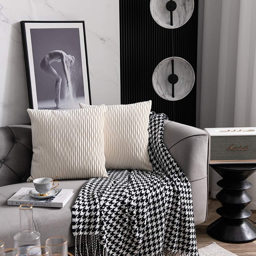 thumbnail image 2 of Fundas de almohada decorativas a rayas blancas originales, fundas de almohada cuadradas de terciopelo para sofá de granja, 50x50, 2 uds., 2 of 5
