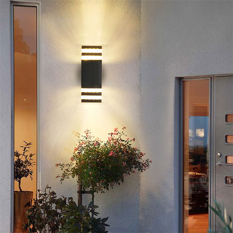 thumbnail image 4 of Apliques de Pared para Exteriores YONGSHENG Luz LED de Pared Exterior Negra Moderna 1 Paquete, 4 of 4