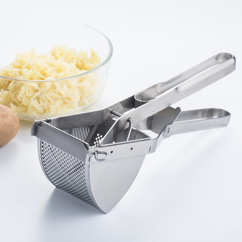 thumbnail image 4 of Triturador de patatas y herramienta de cocina de acero inoxidable de alta resistencia, utensilio de cocina para prensar y triturar para un puré de patatas perfecto, 4 of 5