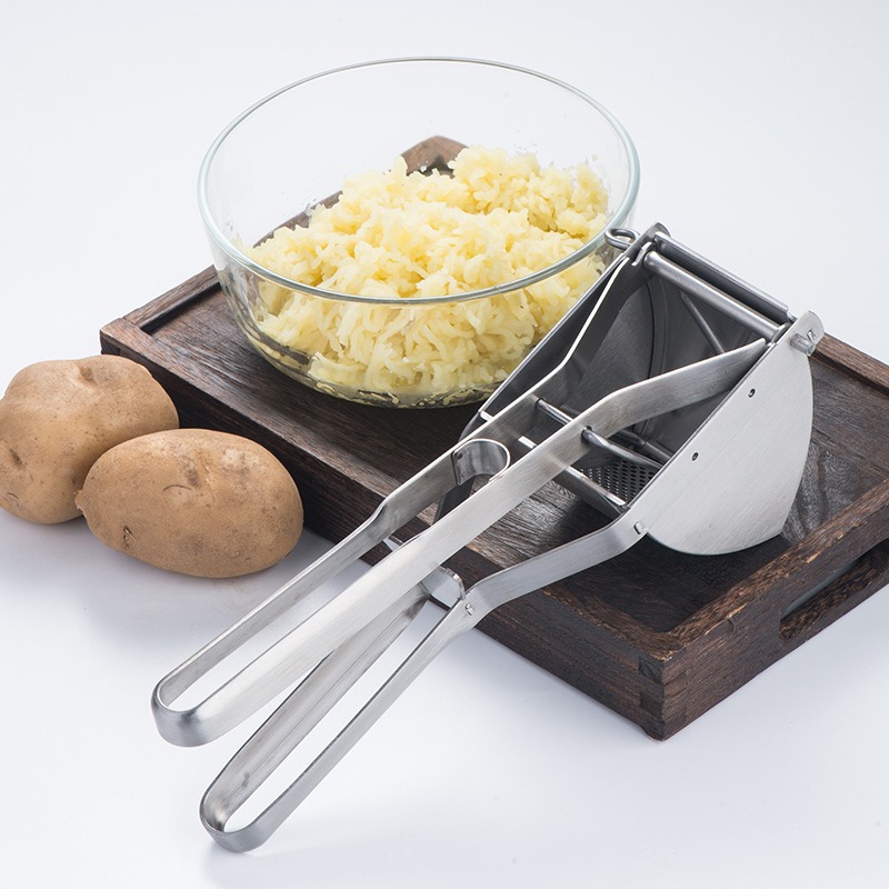 thumbnail image 3 of Triturador de patatas y herramienta de cocina de acero inoxidable de alta resistencia, utensilio de cocina para prensar y triturar para un puré de patatas perfecto, 3 of 5