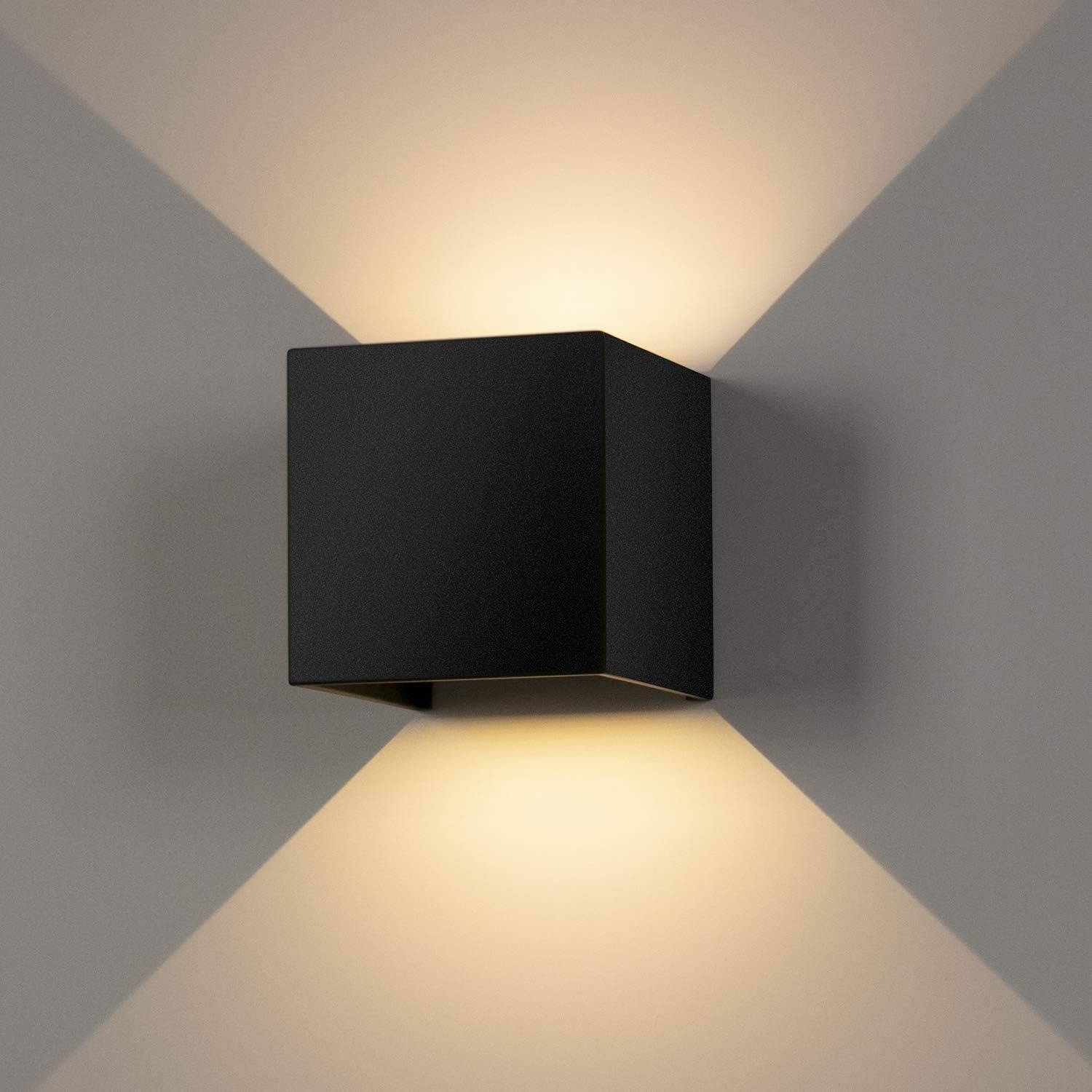 thumbnail image 1 of Aplique de pared LED YONGSHENG 12 W impermeable IP65 luz blanca cálida 3000 K, 1 of 4