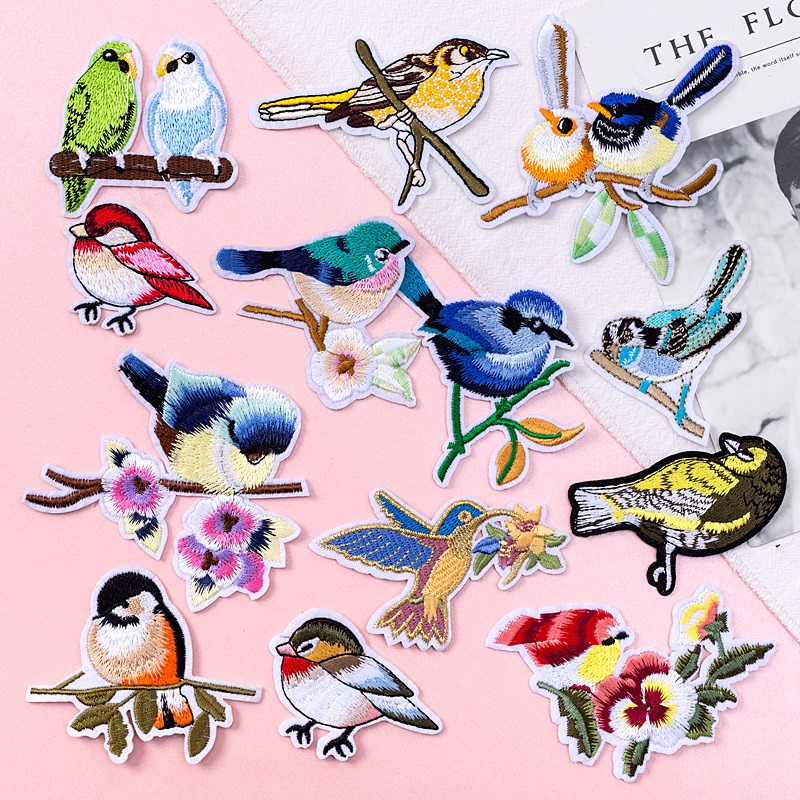 thumbnail image 2 of Set de 13 parches bordados en forma de pájaros, para coser y planchar para camiseta, abrigo, bolso, 2 of 5