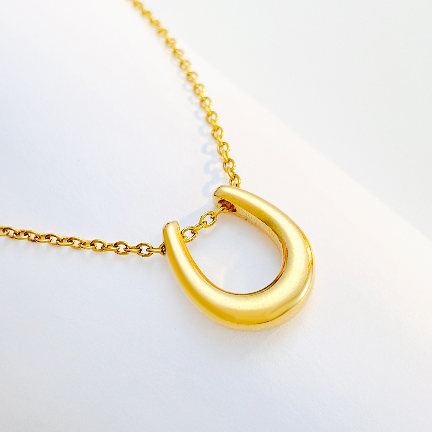 thumbnail image 4 of Collar de herradura de plata dorada, amuleto de buena suerte, collar para mujer, joyería para mejores amigos, regalos, cadena Clavicular, 4 of 5